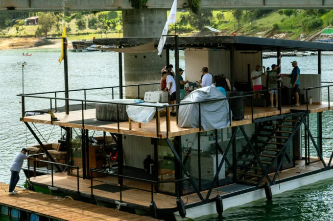 08 guatape boat party gallery